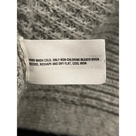 Gap Women's Grey Sweater Minimalist Medium Wool Blend Waffle Knit Crew Neck Warm - Picture 14 of 16